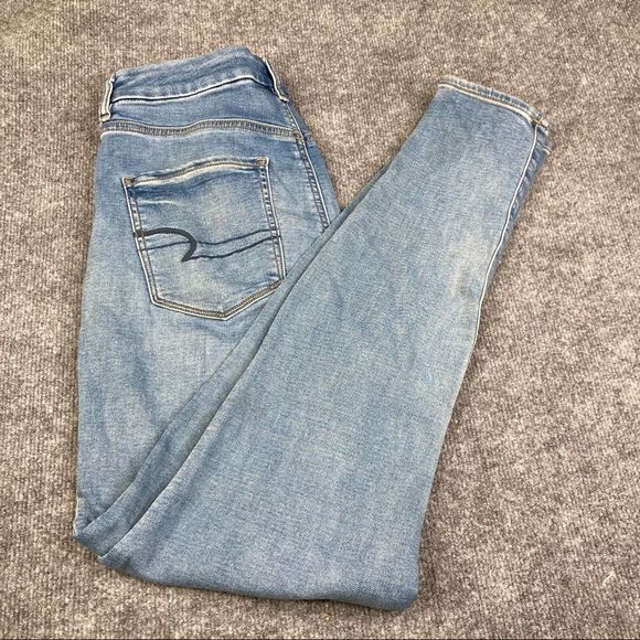 American Eagle Outfitters Denim - Anerican Eagle Curvy Super High-Rise Jeans